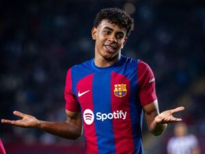 Barcelona Considers Lamine Yamal's Return for Bayern Munich and Real Madrid Matches